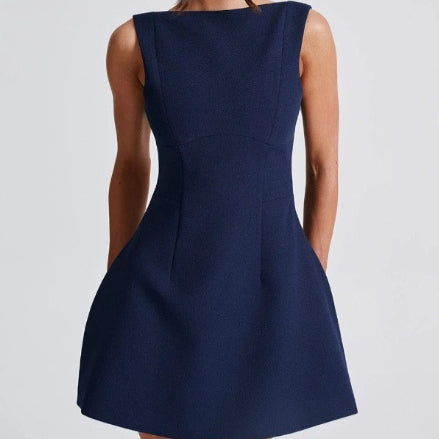 Elevate Your Summer Style with Our Sexy Slim-Fitting Backless Dress - Perfect for Any Occasion!